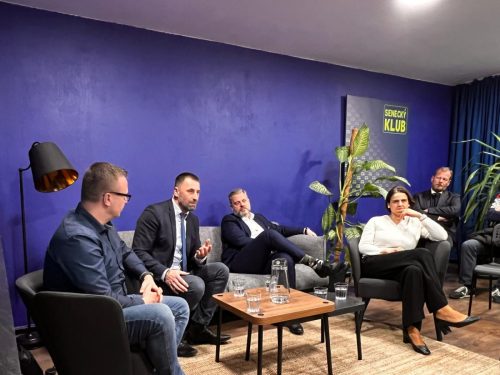 2025-11-25-at-08.41.43 60f5284b