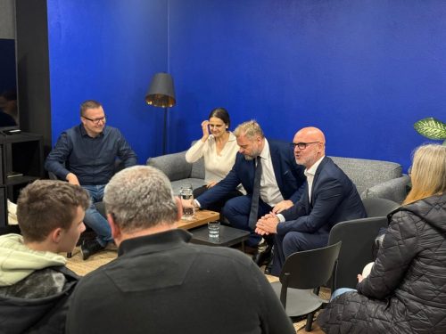 2025-11-25-at-10.13.59 9059783e